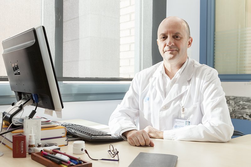 hgermanstrias's tweet photo. 🗞️Pere-Joan Cardona @pjcardona14 cap del servei de microbiologia #LabClinicMN i investigador @GTRecerca t'ho explica tot sobre els Tests Ràpids d'Antígens (TAR)

🖊️El millor és fer-lo 2 dies després d'haver estat en contacte amb un positiu

🔎https://t.co/U0VYhngSoQ a @diariARA https://t.co/PZccRclFmM