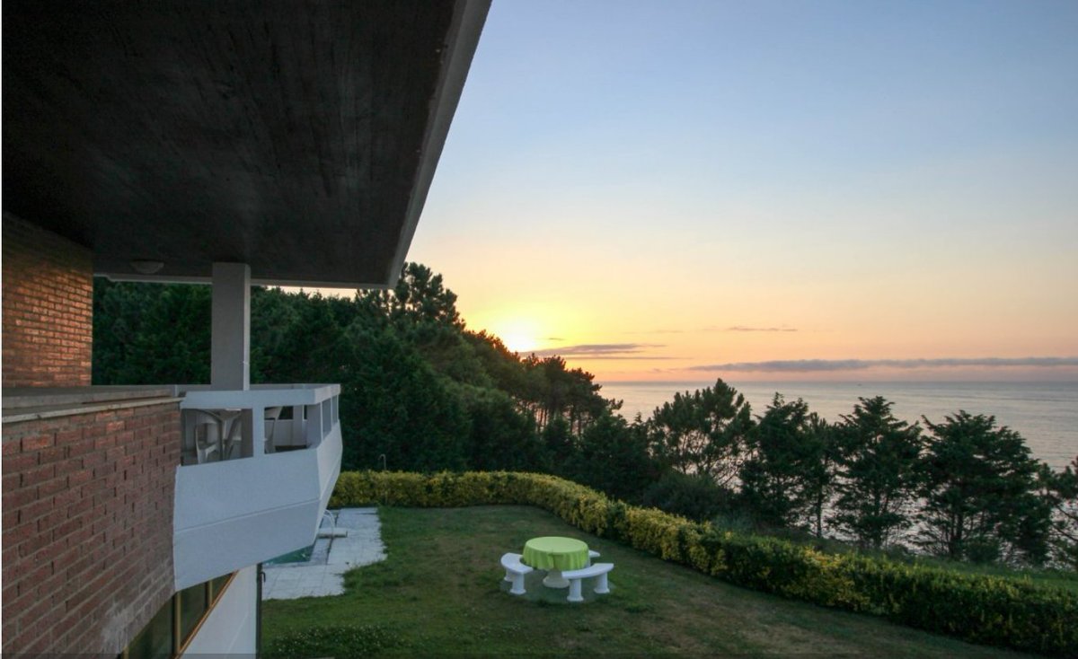 MLSCantabria's tweet photo. Hay lugares mágicos🌟en #Cantabria y en #Comillas #InmoLoft te ofrece esta🏠exclusiva frente al #mar.
Toda la info👉https://t.co/od0qJHWCP8
#mlscantabria #inmobiliariascantabria #casascantabria #pisoscantabria #ventacasa #ventapisos #inmobiliarias https://t.co/gKebVJOqKh
