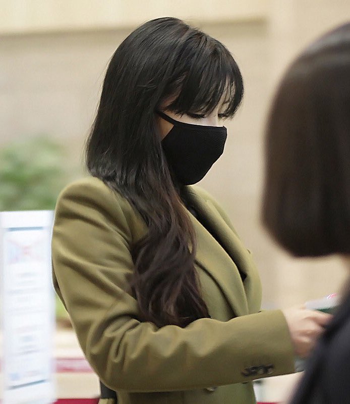 bomarchives's tweet photo. we NEED our rich auntie back https://t.co/JmvTYGKTye