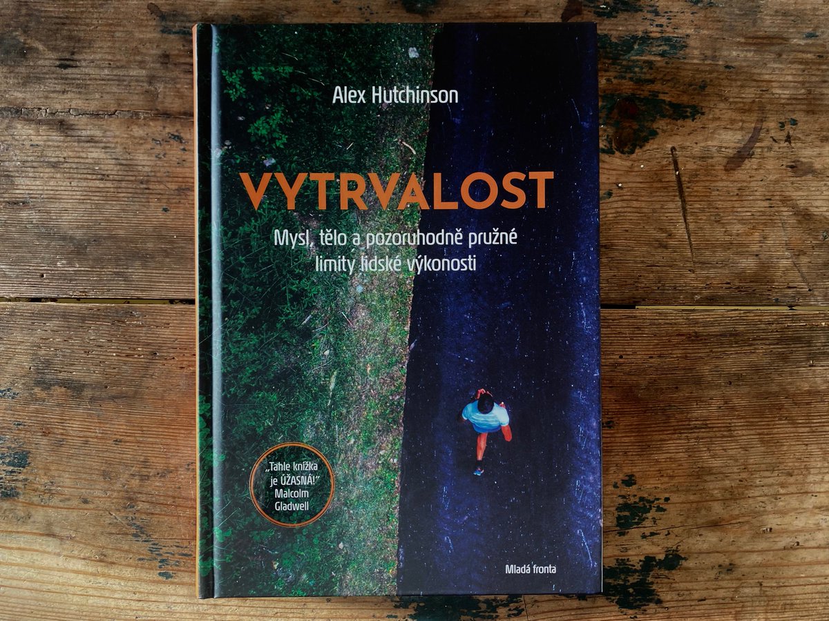 „Po jejím přečtení by se […] mohlo zdát, že neexistuje nic složitějšího a rozmanitějšího, než je vytrvalostní výkon a všechny faktory, které se v něm propisují.“ @vojtechjirovec o Vytrvalosti <a href="/sweatscience/">Alex Hutchinson</a> brunningmag.cz/blog/hledani-k…