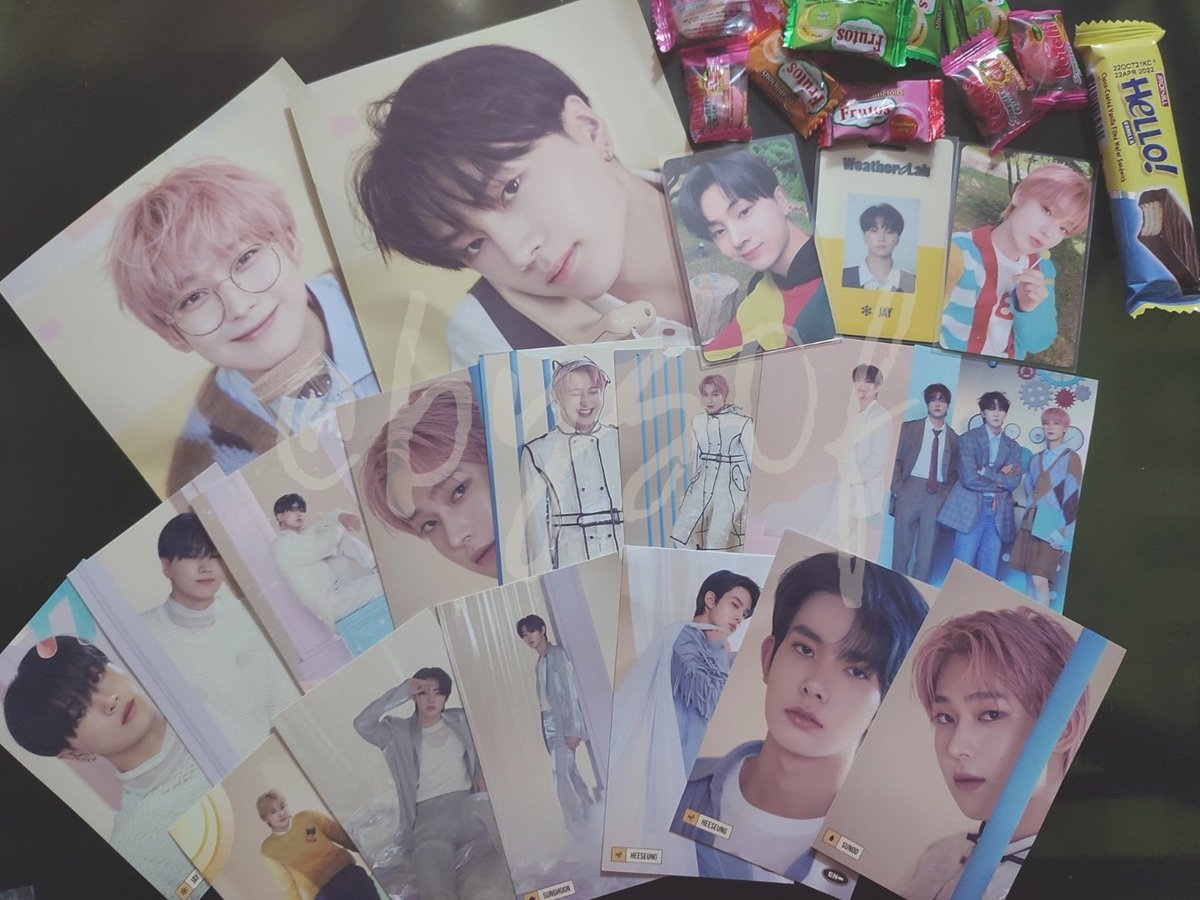 bys0f's tweet photo. » 💌.｡*♡ #sofimails
my sunjay sg '22 mem set finally came home 💕 tysm ate @Sidicln for packing it securely and sa pa xmas and new year na ehem jay sg id ehem <33 
— https://t.co/xueOPZCICh