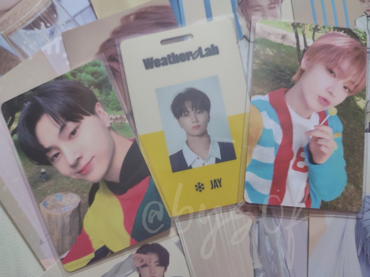 bys0f's tweet photo. » 💌.｡*♡ #sofimails
my sunjay sg '22 mem set finally came home 💕 tysm ate @Sidicln for packing it securely and sa pa xmas and new year na ehem jay sg id ehem <33 
— https://t.co/xueOPZCICh