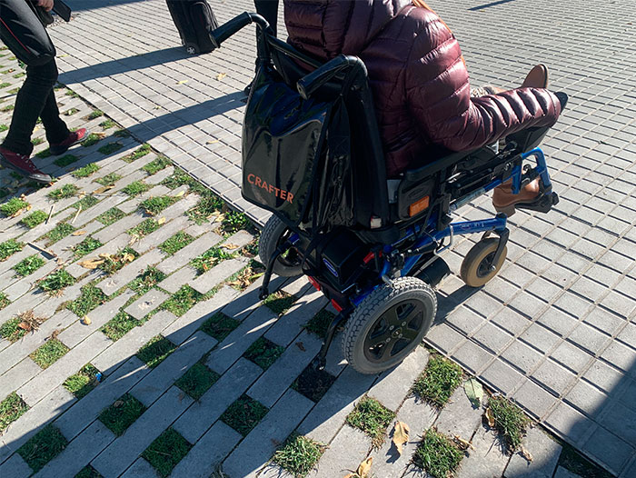 la_UPC's tweet photo. ⚠️ Identificats 940 punts crítics d’accessibilitat en les mapathons ‘Fora Barreres!’
Amb la participació de 250 persones voluntàries, que van recollir i compartir informació sobre #accessibilitat fent ús d’eines #TIC i #SIG
#mapathonUPC #ForaBarreres21
https://t.co/TrYIO12T37 https://t.co/iv2PhsAIMY