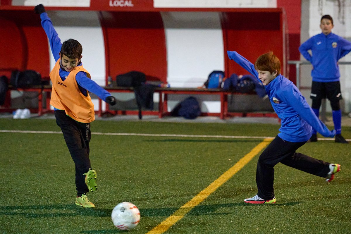 LaFrontal tweet media