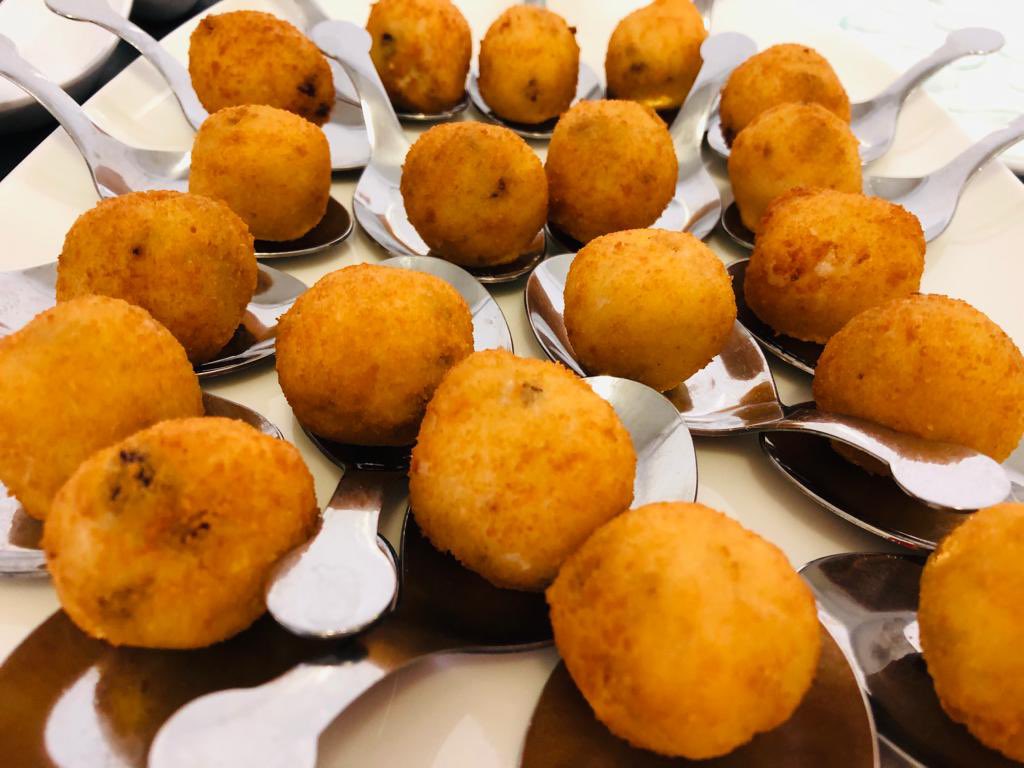 marqueslamoral's tweet photo. 🍢Te apetece sorprender con un #Brunch #catering ?
💚Nosotros nos ocupamos!!!
.
#MarquesdelaMoral #restaurante #eventos #empresas #celebraciones #asturias https://t.co/aFtwahFruX