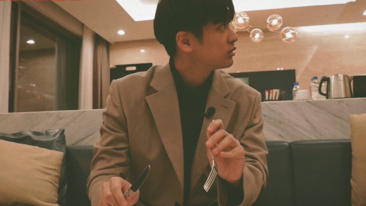 JCWPRINT's tweet photo. 🎞 #정찬우 #CHANWOO @iKON_chan_w000 https://t.co/wik2iXAeJJ
