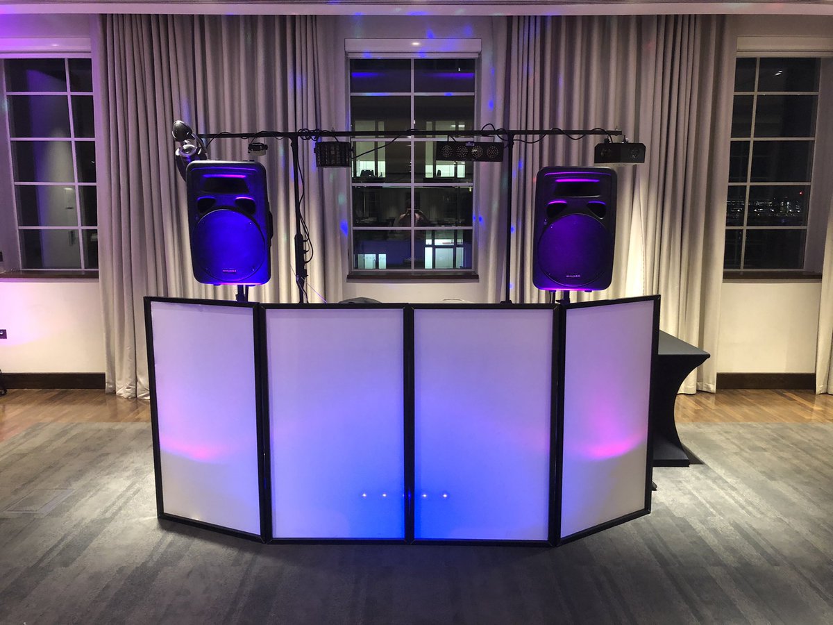 HiFivePhil's tweet photo. Looking forward to making some more amazing memories in 2022 - with a range of packages to suit all events, book me for your party 🎉 🎈 🎶 #partyDJ #weddingDJ #birthdayDJ #Kent #Sussex #Surrey #London https://t.co/ZYFCGwjU16