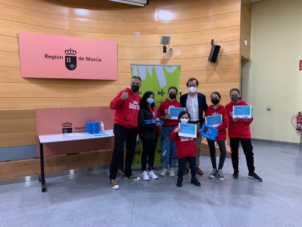 infoRMurcia's tweet photo. Como parte de nuestra colaboración con el Programa Techovation de @StemTalento, hemos entregado los Premios del Programa @TechnovationMur a:
👉 #Technotigers mentorizado por @MMM_Academy
👉 #Ecogirls, mentorizado por @SanjeMARES
¡Enhorabuena! 🏆
https://t.co/kcKjUMqhbk https://t.co/uVZMiNjv2g