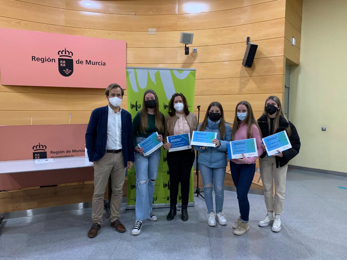 infoRMurcia's tweet photo. Como parte de nuestra colaboración con el Programa Techovation de @StemTalento, hemos entregado los Premios del Programa @TechnovationMur a:
👉 #Technotigers mentorizado por @MMM_Academy
👉 #Ecogirls, mentorizado por @SanjeMARES
¡Enhorabuena! 🏆
https://t.co/kcKjUMqhbk https://t.co/uVZMiNjv2g