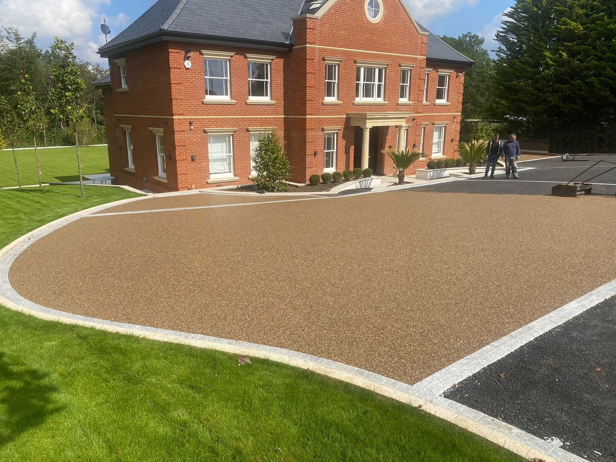 Crown Paving tweet media