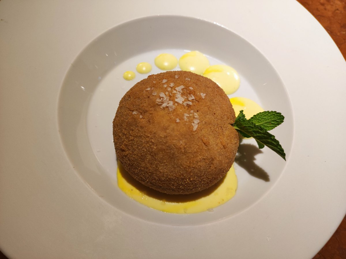 Spaghetti al pesto trapanese; busiati con sarde e molliche; declinación de caponata; arancini... el nuevo Ozio Ristorante (en el local que fuera Goizeko Kabi) apuesta firmemente por la cocina siciliana. De momento, en rodaje, pero promete