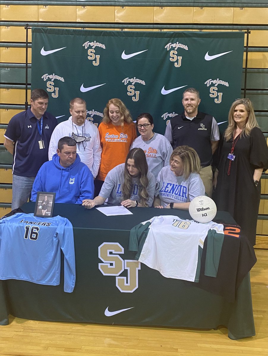 SJHS Volleyball tweet media