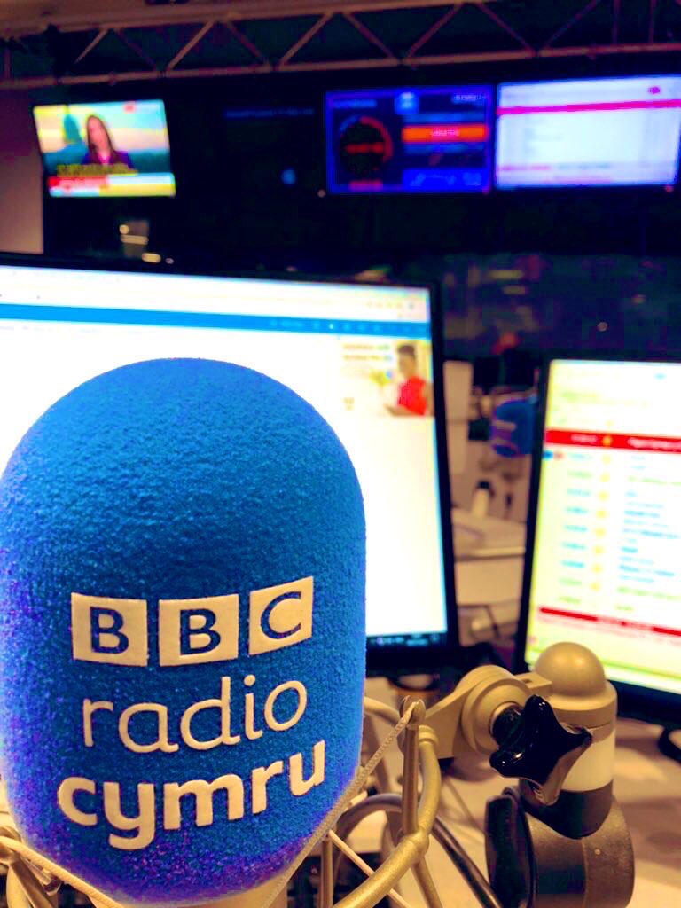 Merin Rhyd sy da ni nesa ar Bore Cothi <a href="/BBCRadioCymru/">Radio Cymru</a> #bonaafide #trombon #pedwarawd #bandpresllareggub Cerddor dawnus! 👍