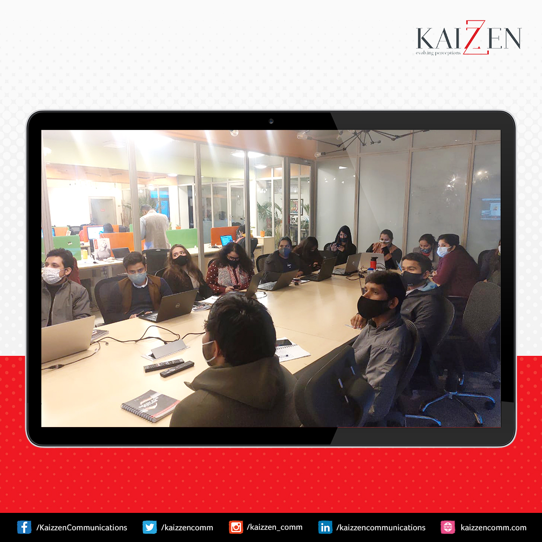 KaizzenComm's tweet photo. We're delighted to have gained wisdom from the trainer Sadaf Tahir on the usage of #LinkedIn. Thank you for sharing valuable insights about the platform.@sadaf_tahir07
@vineetalways
#Kaizzen #TrainingTime #LinkedInSession #HumansofKaizzen #PRagency #Digitalagency #agencylife https://t.co/T4lMFoEDzk
