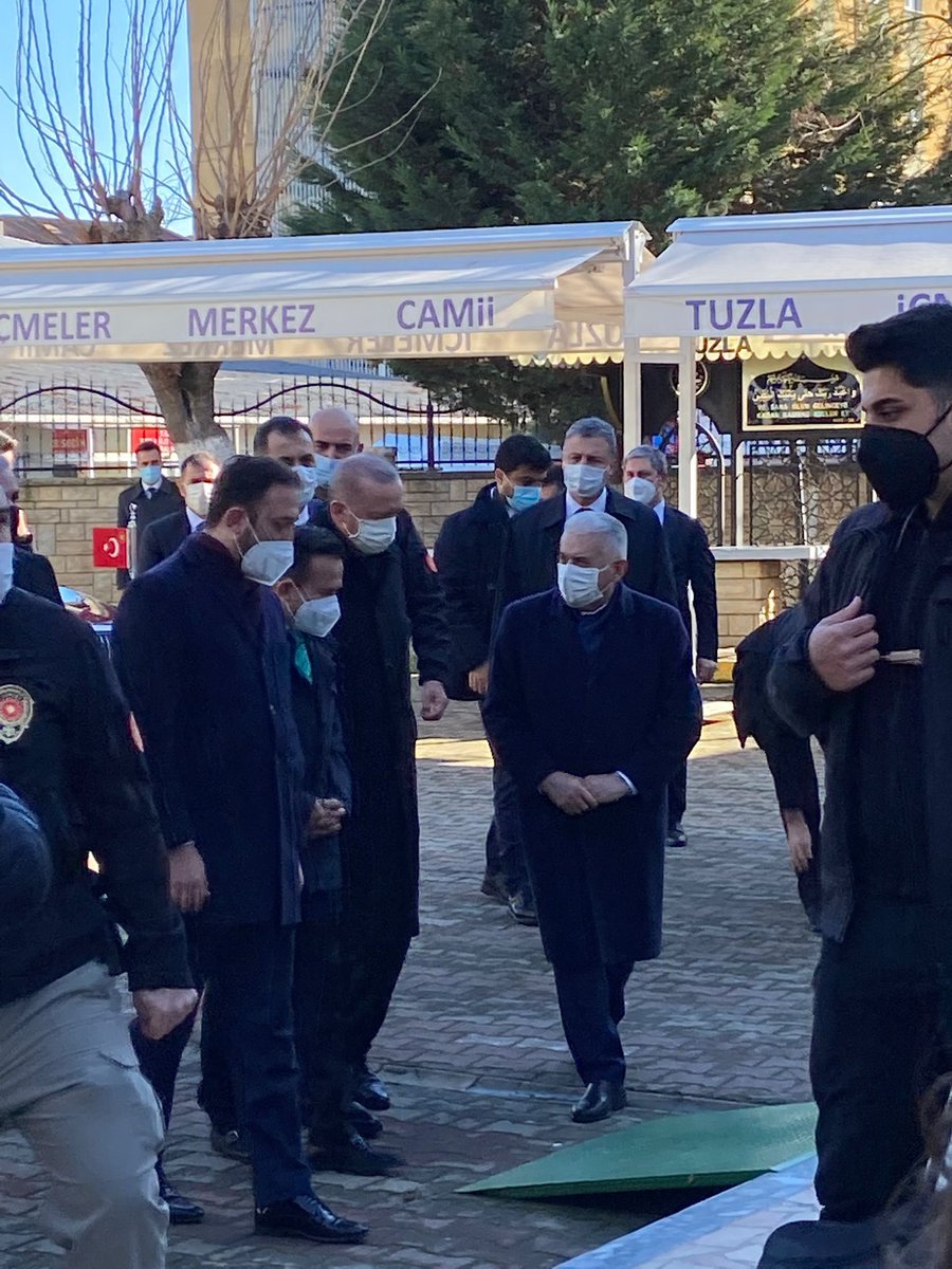 Sn Cumhurbaşkanımız Recep Tayyip Erdoğan Bey'in teşrifleriyle İçmeler Merkez Camii'nde cuma namazı öncesi...