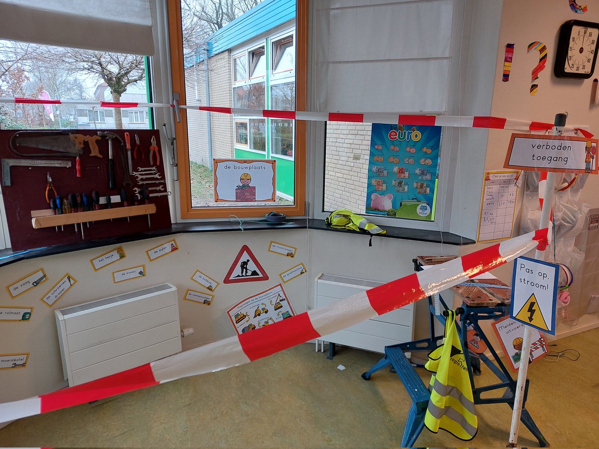 zevenstervco's tweet photo. Werk in uitvoering, de kinderen in groep 3 worden échte bouwers https://t.co/pOvthfvCAn