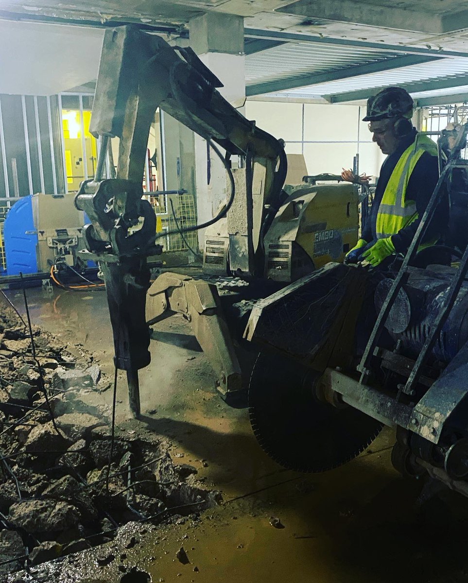 Boom and just like that out first full working week is over. The holiday pause button is well and trully off and we have been back brokking all over the place along with teams out and about from Swansea to Boston and Kent to Keity. #brokkdemolition #brokkit #brokking #brokksaway