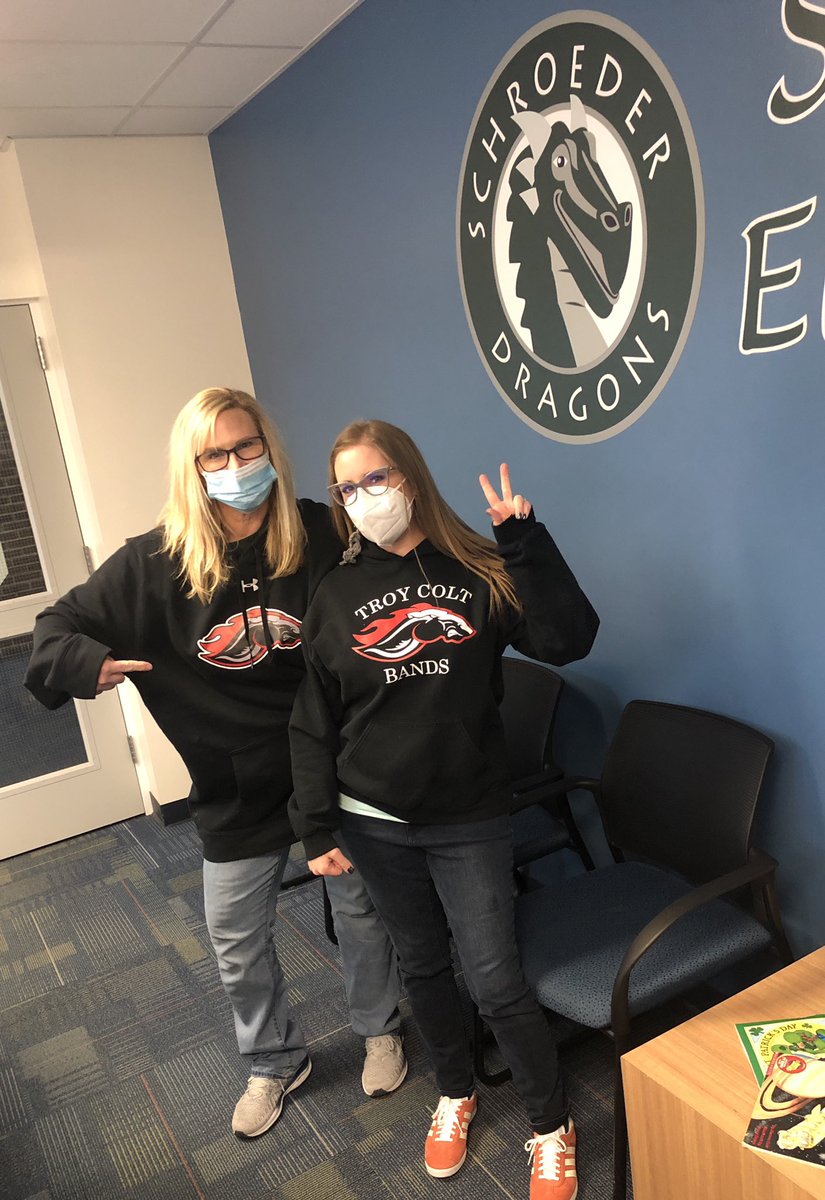 The Schroeder office ladies are showing some love for <a href="/troy_colts/">Troy Colts</a> today! Happy Friday! <a href="/beckymurphy3605/">murphTL50</a> <a href="/troyschools/">TroySchools</a> #onetroy #schroederdragons