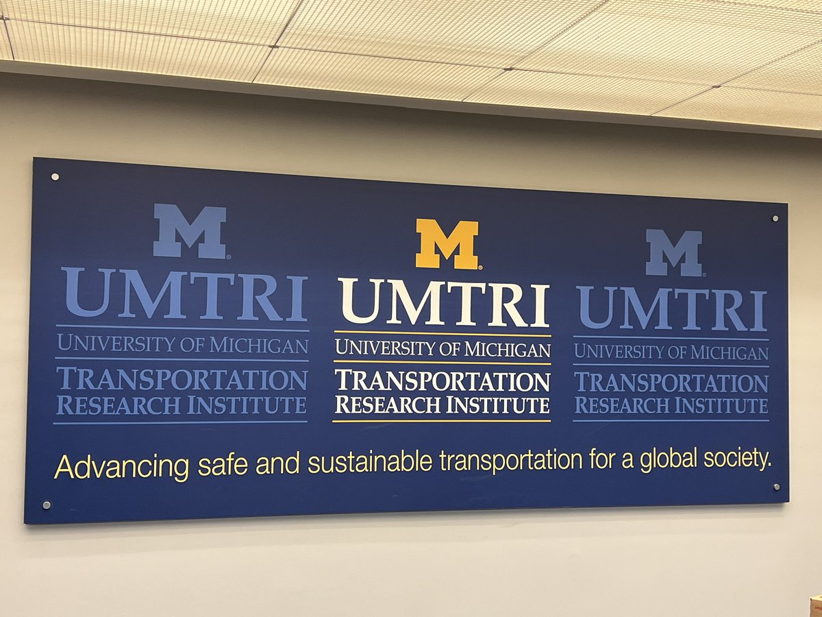 ColonelWaughNSP's tweet photo. Returning to @CityofKearney after a great trip to visit @UMich @UMichMcity @UMTRI with @UNKearney staff. Thanks to the M-City staff for the time and valuable, informative tour.
Always nice to see Kearney on the departure screen! Thanks @united. #flykearney #trafficsafety https://t.co/rFZFrMsv13