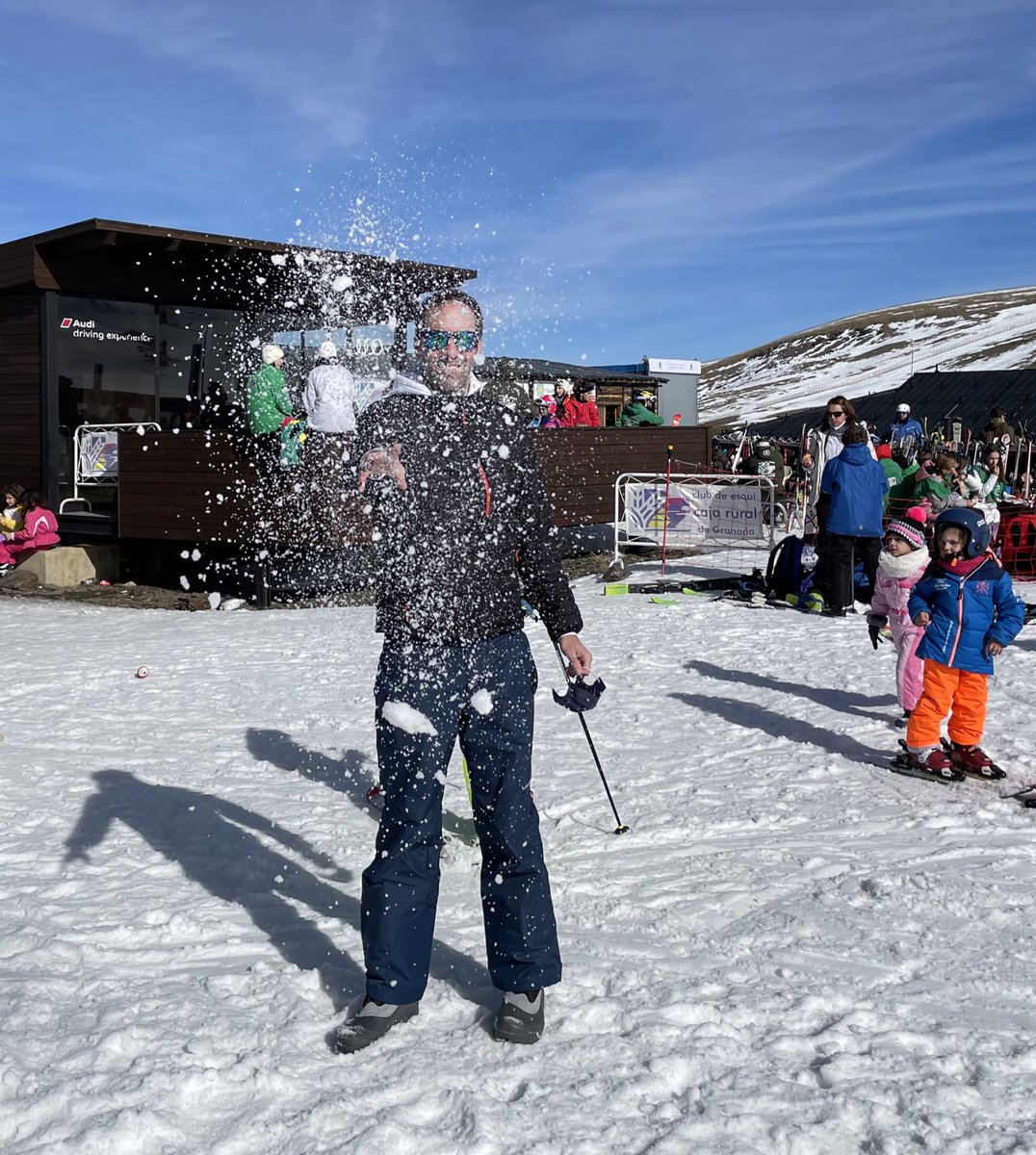 FranGParejo's tweet image. 🤦🏻‍♂️Todo iba bien hasta este momento en el que comenzó a picarme la garganta.
🦠Al fin el malestar pasa y el aislamiento termina. 
😊Gracias a todas las personas que me habéis escrito y llamado para interesaros. 

#curado #covid_19