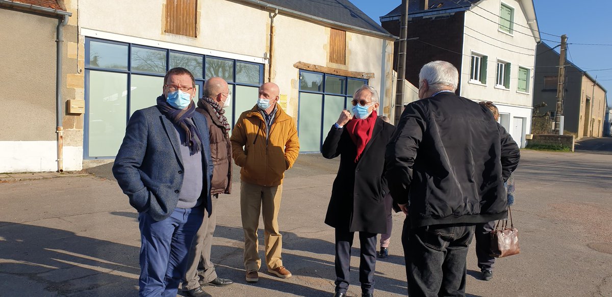 PaysVLN's tweet photo. #sante | Visite du cabinet de médecine générale à Prémery 🩺🙌  Organisée par le Pays Val de Loire Nivernais➡️Avec le conseiller départemental Thierry Guyot, président de la communauté de communes Les Bertranges Claude Baland et Alexis Plisson maire de Prémery et des adjoints https://t.co/bf1I2BccB8