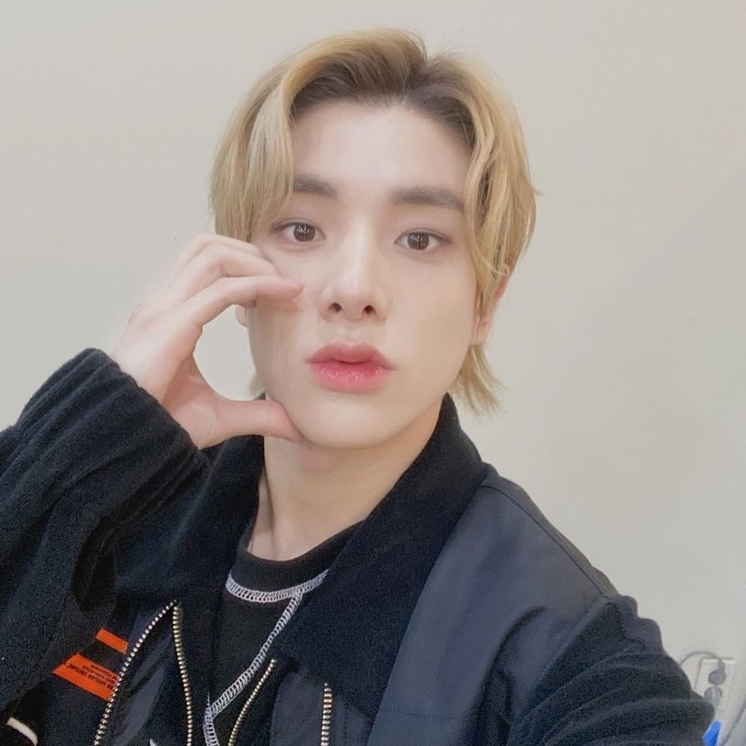 [INSTAGRAM] 220115

@/btob.kiss.the.radio Instagram Update with Jake, Sunghoon, Sunoo, and Ni-ki

(1/2)

<a href="/ENHYPEN_members/">ENHYPEN</a> <a href="/ENHYPEN/">ENHYPEN OFFICIAL</a> #ENHYPEN #엔하이픈