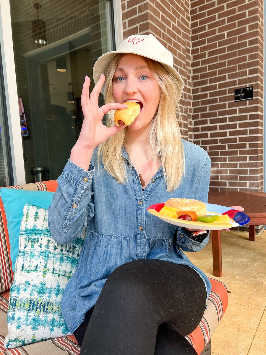 livethearmory's tweet image. Everyone needs a heart heathy breakfast to take on the day! Comment your favorite breakfast food for a chance to win some Armory Promo!🍩🥓🥞#livethearmory #classisbackinsession #shsu24 #shsu25 #breakfastofchampions