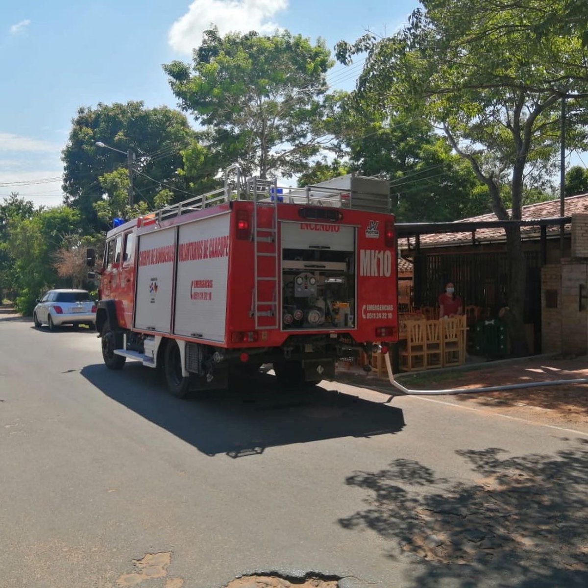 BomberosCaacupe's tweet photo. Incendio estructural. Calle General Roa casi Variante Ruta PY02. Barrio San Blas. Controlado por Voluntarios de nuestra Institución. Cubre móvil MK10🚒

Emergencias:
☎️0511243210
📲0961243210
📲0972243210 https://t.co/fCK9jTiJgC