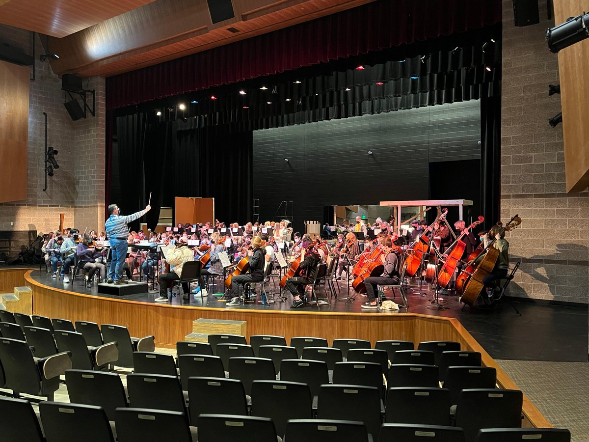 RegisJesuitHS's tweet photo. Spotted in the hallways, orchestra members from the 12 schools including RJ participating in the Continental League Honor Music Festival rehearsed together last night on our stage. Tickets for the January 18th concert are on sale now: https://t.co/zJrvNIjlFw #RJCreates #RJLife https://t.co/mV2LOc3aUw