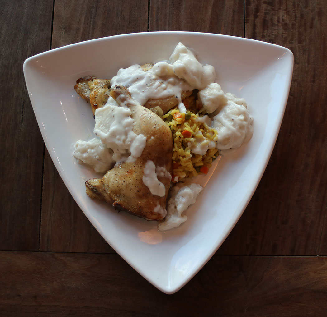 Cobaltoba's tweet photo. This is the last weekend for our American #ComfortFood #RegionalMenu so be sure to stop by. Shown Baked Chicken, Bison Meatloaf and Roast Beef Manhattan. #orangebeachrestaurants #orangebeachdining #beachdining #coastaldining https://t.co/FgnOIN3hA3