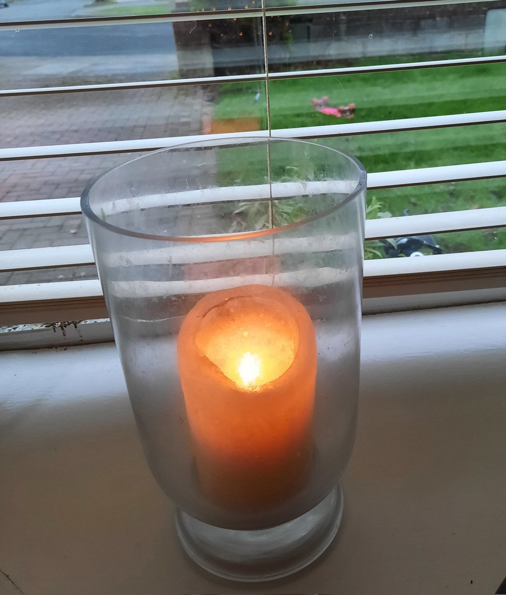 Lighting another candle to remember another woman who lost her life. Feels like lip service, but I can't get poor Aishling Murphy out of my mind. #RIPAishling #shewasjustoutforarun #ViolenceAgainstWomen