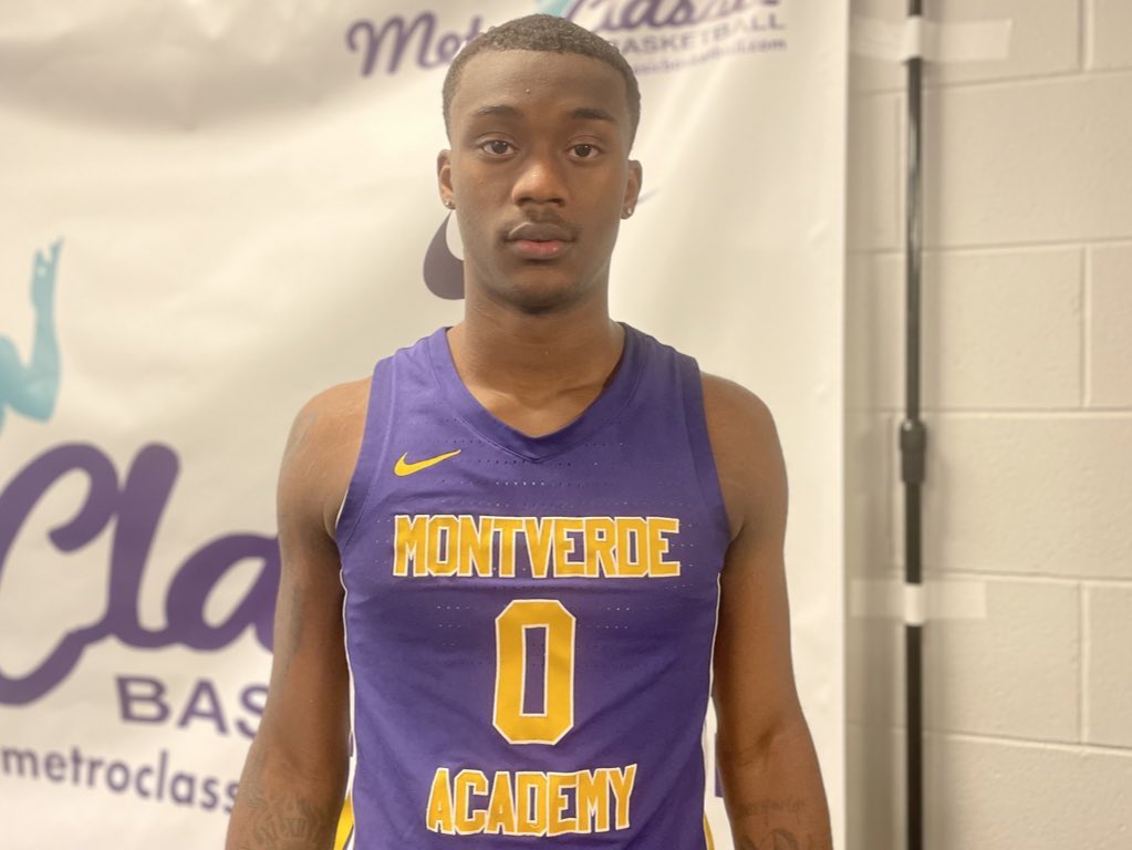 Standout 2022s at <a href="/MetroClassic/">Metro Classic</a>:

Alif Bass (Roselle)
Neel Beniwal (Phelps)
📷 Chas Kelley (Phelps/BC)
Jamarques Lawrence (Roselle/Nebraska)
Dillon Mitchell (Montverde/Texas)
Jayden Pierre (LuHi/Providence)
Will Richardson (Bergen/Fordham)
📷 Dariq Whitehead (Montverde/Duke)