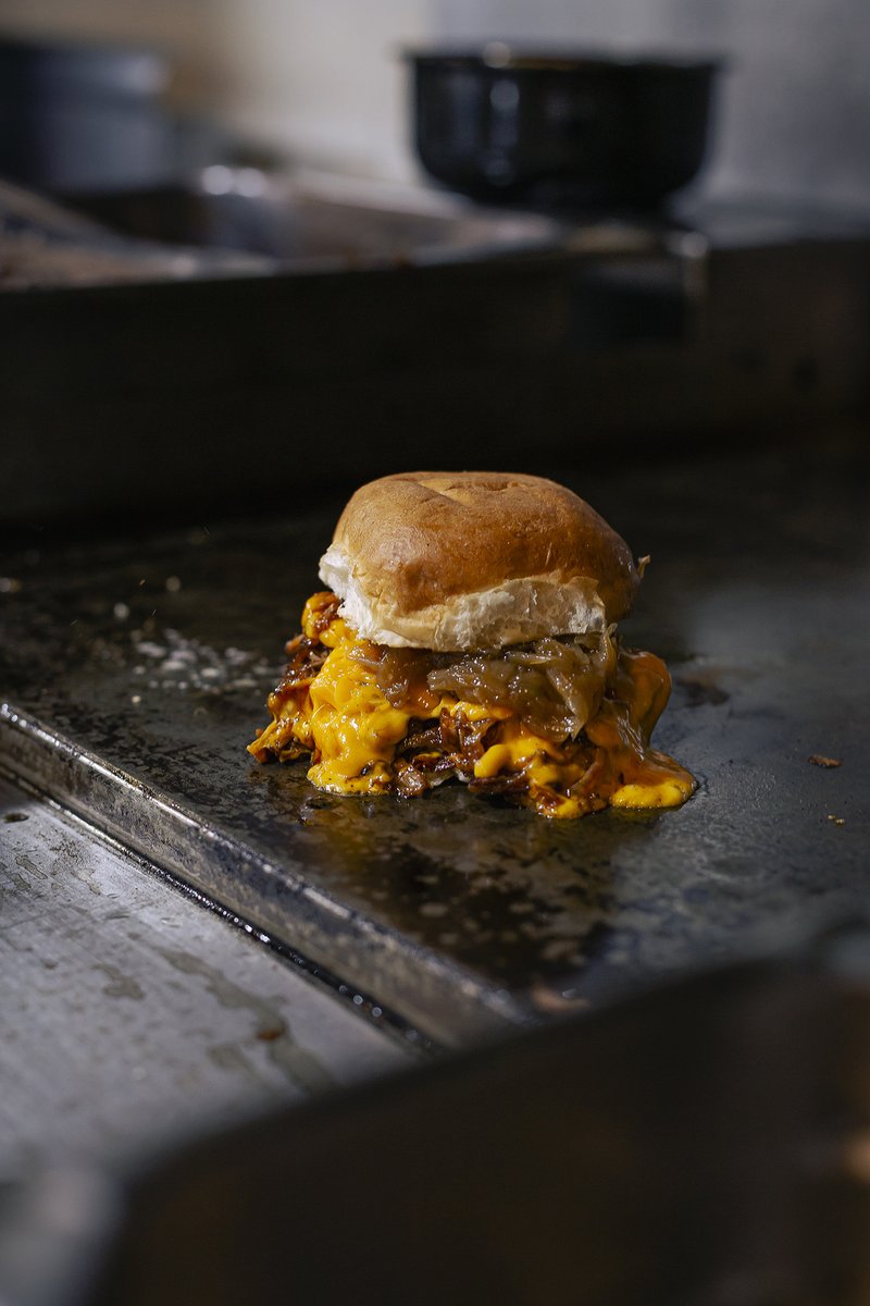 ForoIndierocks's tweet photo. #StoneRexBBQ tiene una gran variedad de sliders delis. ¡Cáele y prueba todas!😋 Te esperamos desde las 6:00 PM. https://t.co/gLaNm5XT5V https://t.co/zfDFxXeQhl