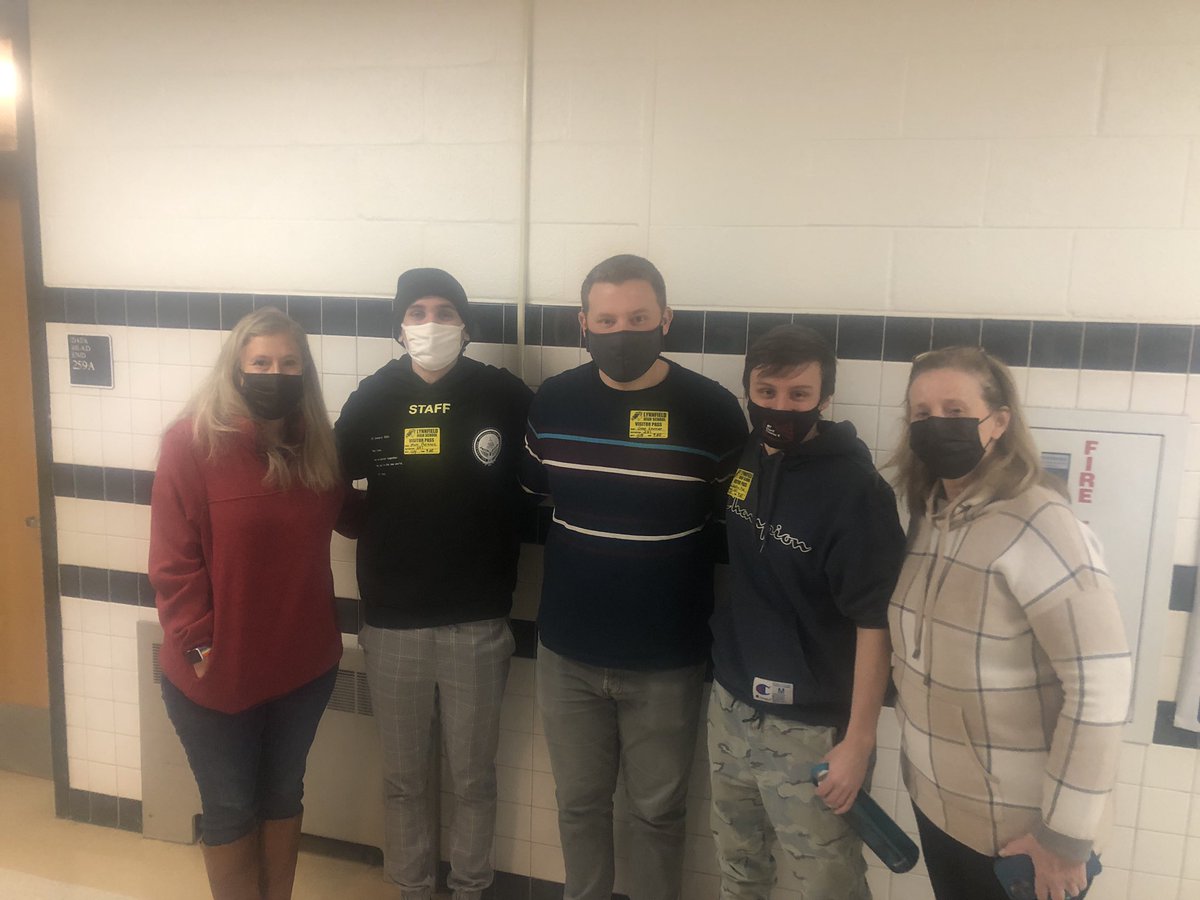 JaniceAlpert's tweet photo. So proud to hear former @LHSHelpdesk and @LynnfieldHS talk about college, STEM careers, and how to be successful! @kdar5 @batesbc6378 @robertscleary https://t.co/B3XGjdqBpN