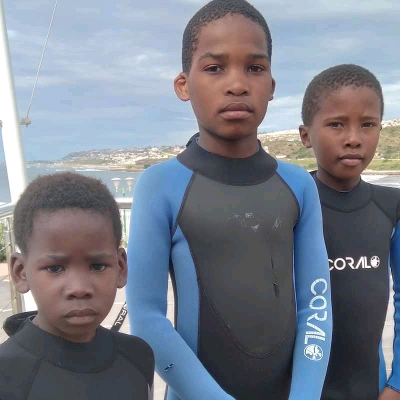 Still, today, everyday we are the surfer kids 🙏❤🏄‍♀️🏄‍♀️.

#wechangetheworld #surfing