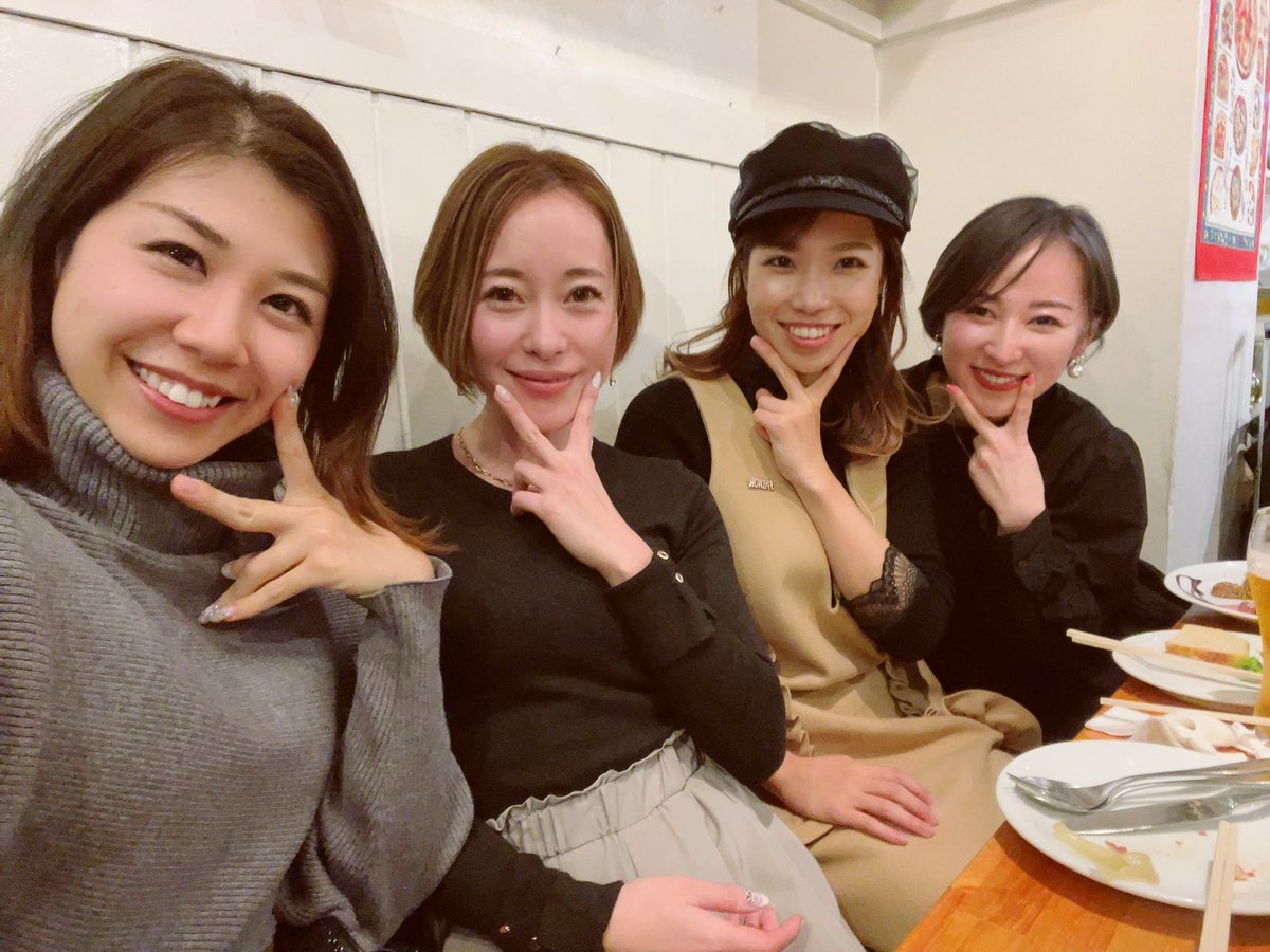 tomodachisaikyo's tweet photo. 昨日は　
谷町にあるメンバーさんのお店　pizzaria asseにて、新年会でした☺️ 
30名ほど集まりましたが、みんな大盛り上がり、笑いばかりの会になりました！　

友達最強ですね☺️ 
#友達最強　
#経営者の会　
#大阪　
#社長集まれ https://t.co/ZKYWKMNBMb