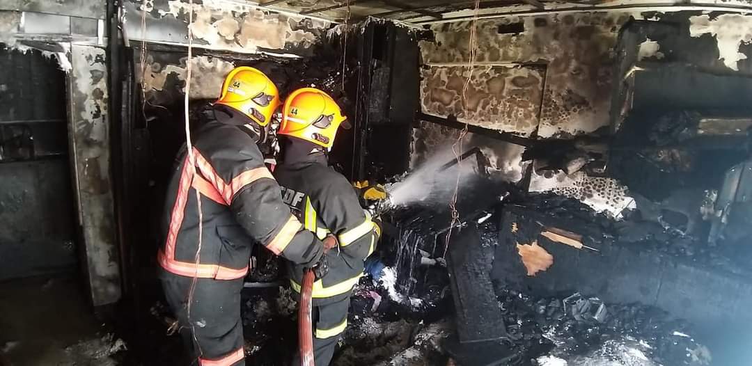 SCDF's tweet photo. [Fire @ Blk 366 Bukit Batok Street 31] 

At about 2.40pm this afternoon (14 Jan), SCDF was alerted to a fire at the above-mentioned location. 

The fire involved the contents of a bedroom on the 4th floor. The occupants of the unit had evacuated before SCDF's arrival. https://t.co/YrQMHNYMYP