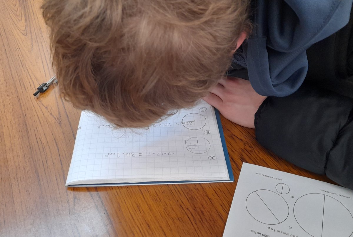 css_essex's tweet image. Working hard calculating area of a circle in maths #CSSLangdon #CSSMaths