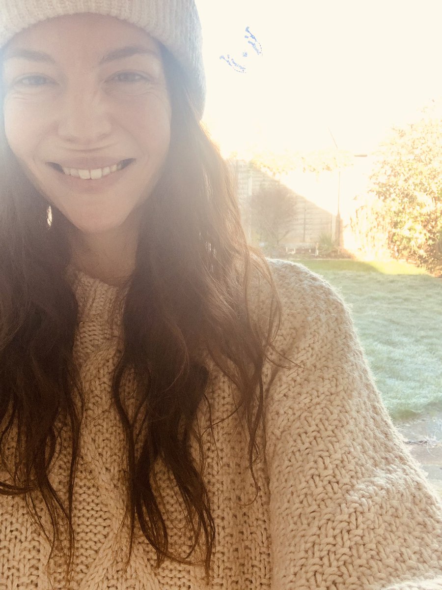 Know why I look this happy? Because I spent my morning measuring up for new white goods for the 2 x gorgeous affordable Move-On homes for young people including #careleavers All of us @OxYouth salute you <a href="/AndrewsCT_UK/">ACT</a> 💐💐💐💐 #systemchange #careexperiencematters
