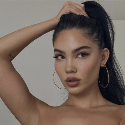 I’ll put my hair up for you👄✨