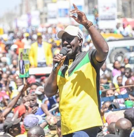 Ptispei's tweet photo. If you were to vote today!
Who would be your preferred candidate?
A like for Ruto, Retweet for Baba.
/Ruto and Raila//Thika https://t.co/ybtzVKW2kJ