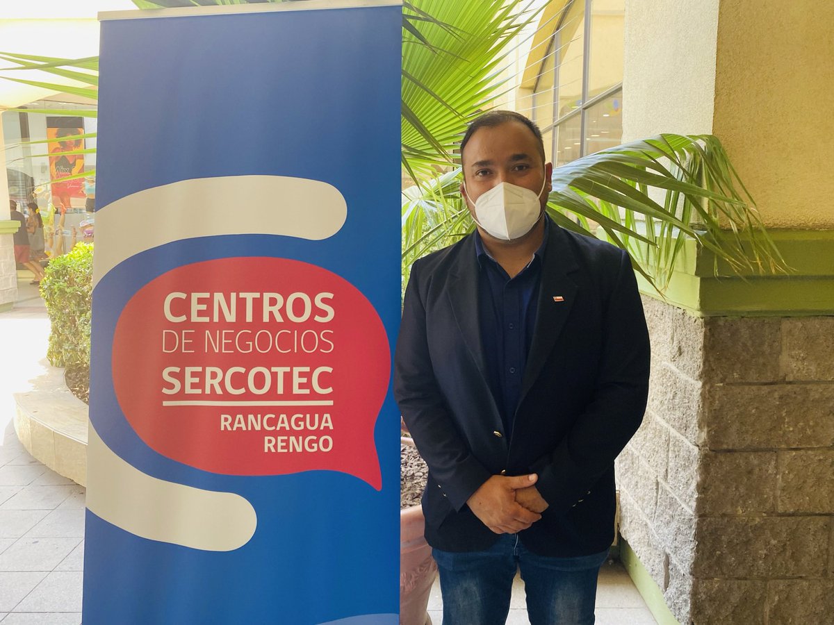 SERCOTECSexta's tweet photo. #Rancagua: Nuestro Director Regional @sebaosoriom invita a todos los vecinos a visitar la Feria #MercadoEmprende en @Portal_Rancagua en donde los #emprendedores clientes del @cdnrancagua exponen y venden sus exclusivos productos desde las 10:00 hasta las 20:00 horas.

#ApoyaPyme https://t.co/h1olyNpGL9