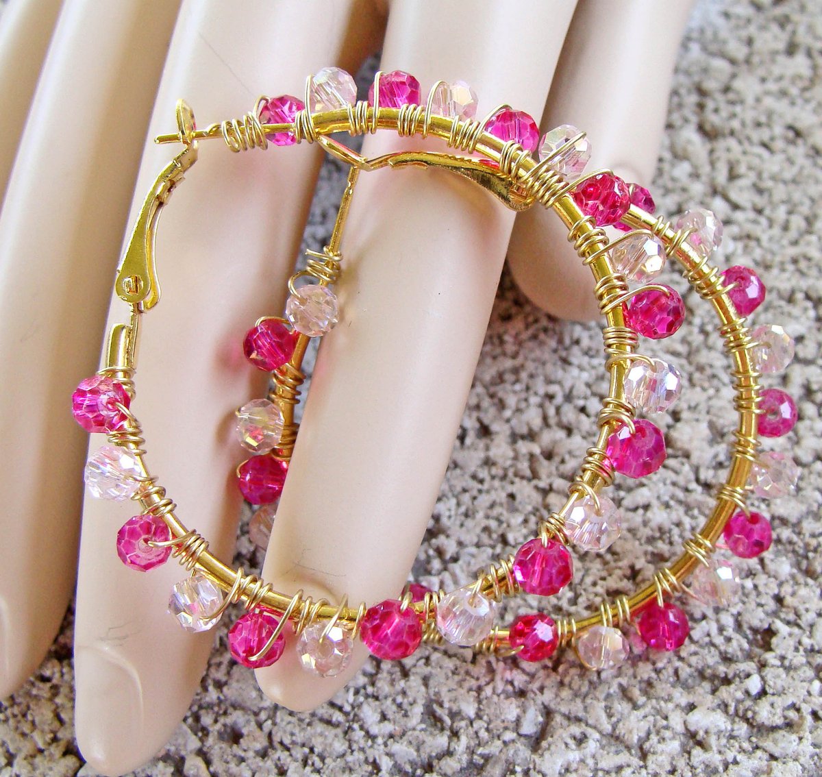 Light and Dark Pink Crystal Wire Wrapped Gold Hoop Earrings: etsy.com/.../light-and-…... #pinkearrings #pinkcrystals #goldearrings #goldhoops #hoops #wirewrappedjewelry #sparkle #bling #Boho # #goldwire #romantic #ValentinesDay #giftsforher #etsyhandmadejewelry #supportsmallbiz
