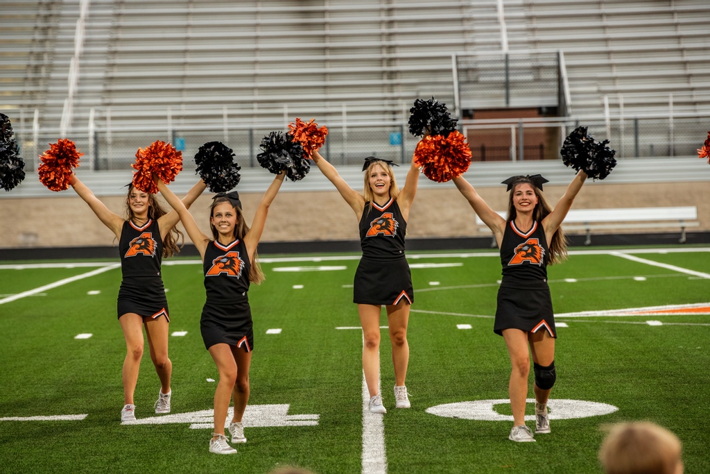 kristinmmoments's tweet photo. The Aledo Cheerleaders are headed UIL this morning! Cheer on these ladies at the #FortWorthConventionCenter today at 8:45am.

#AledoPhotographer #AledoCheer #SportsPhotographer #UILCheer #TeamCanon https://t.co/MDxGvF5Uf9