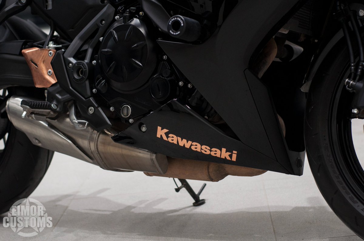EimorCustoms's tweet photo. ~ NINJA ~
Custom painted Kawasaki Ninja 650.
A magical touch by Eimor customs. The paint scheme is done in combination of copper leaf and black.
#eimor #custombikes #ninja650 #modification https://t.co/Fjm2E8Cpz5