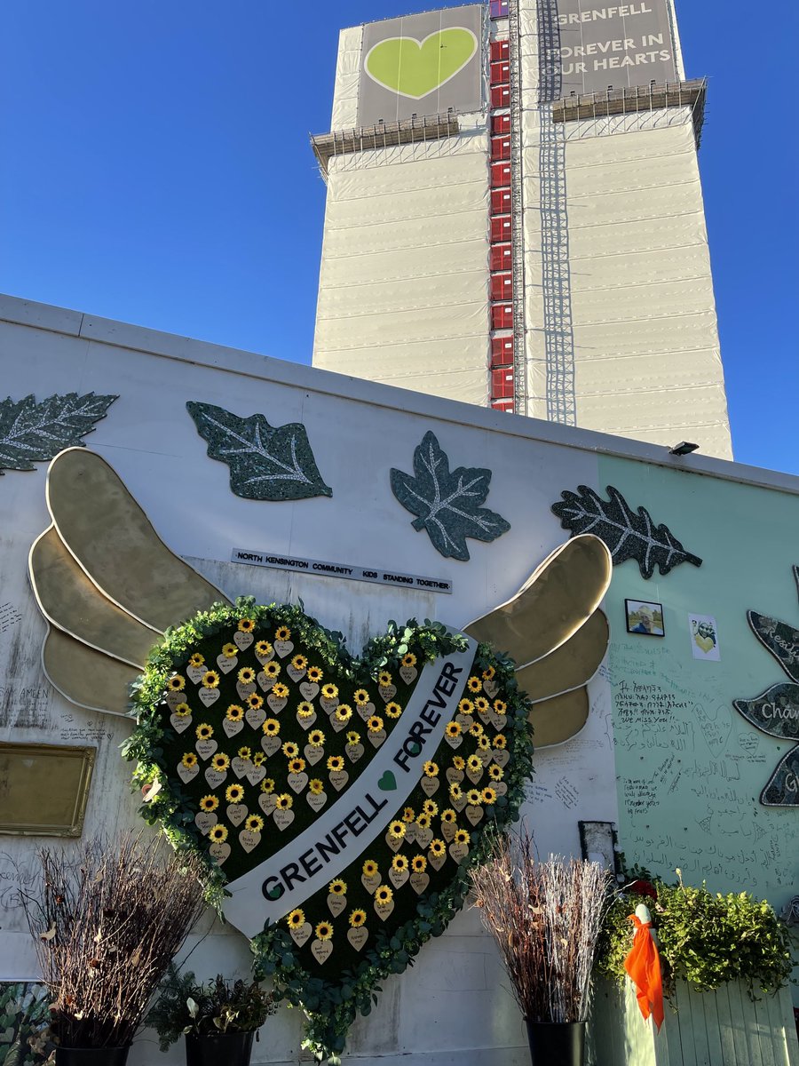 WhistlingWolfe's tweet photo. A beautiful sky for our beautiful souls - gone but never forgotten #Grenfell #foreverinourhearts #sprucedup #remember https://t.co/3bBXX0vFjP