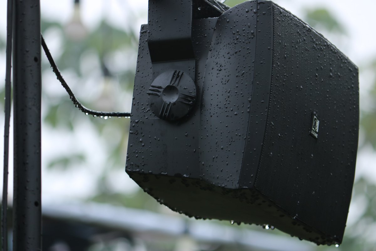 AudacAudio's tweet image. Rainy weather? No problem for our WX outdoor loudspeakers. 

📷 by Rangga Anggoro