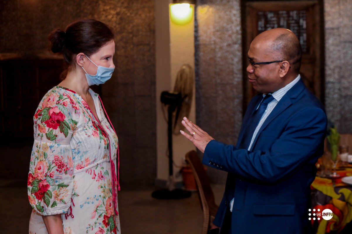 RT UNFPARDC "Ashley Judd, Ambassadrice de bonne volonté de <a href="/UNFPA/">UNFPA</a> est à Kinshasa. Elle salue les efforts du Gouvernement de la RDC, avec ses partenaires dont <a href="/UNFPARDC/">UNFPA-RDC</a> ,  d'intégrer la planification familiale dans la stratégie de conservation des ric… "