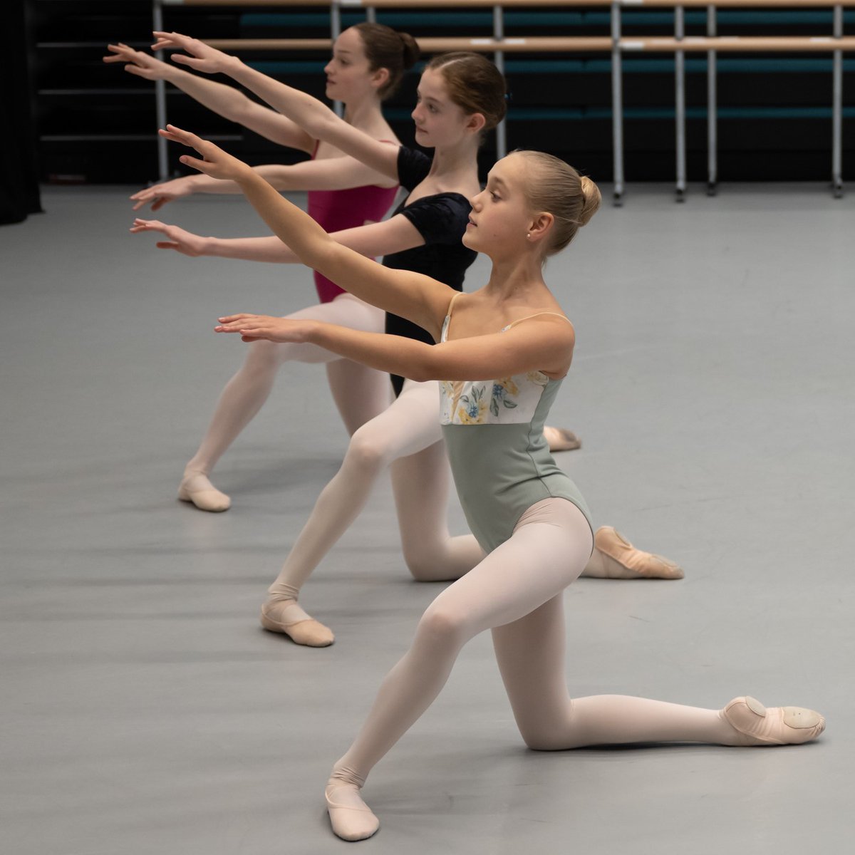 Applications are now open for our Spring Course and International Summer Courses for 11-16 year olds looking to get a taste of full-time professional training at Central School of Ballet.

For more info, visit our website: centralschoolofballet.co.uk/classes-course…