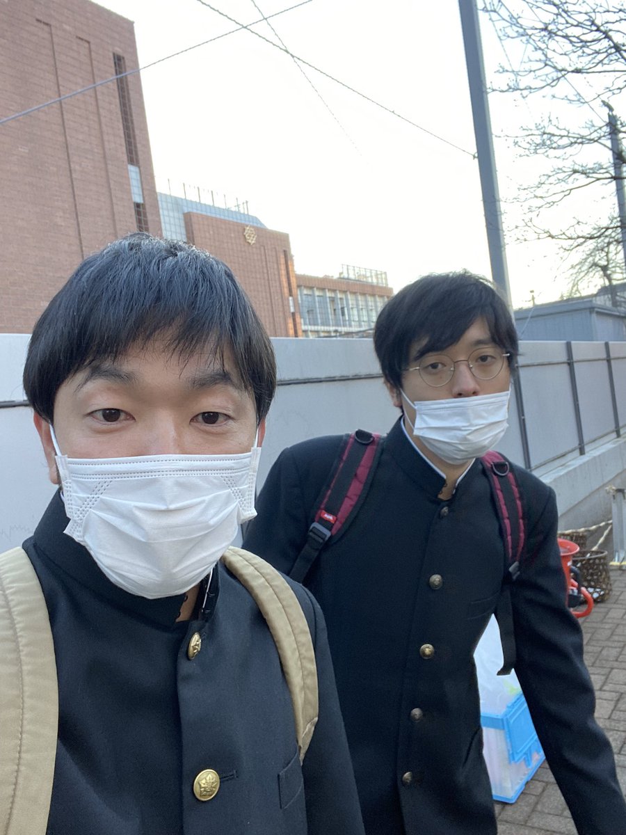 oritatomohisa's tweet photo. 明日23時から放送のテレ朝のドラマ
「もしも、イケメンだけの高校があったら」に青色1号仮屋さんと出演させていただいてます🎉✨😭
ドラマに出ていいわけない2人です！！
こいつら何役だよ！！！！！！！
ぜひ観て下さーい🔥🔥🔥 https://t.co/vXyp37lkCK